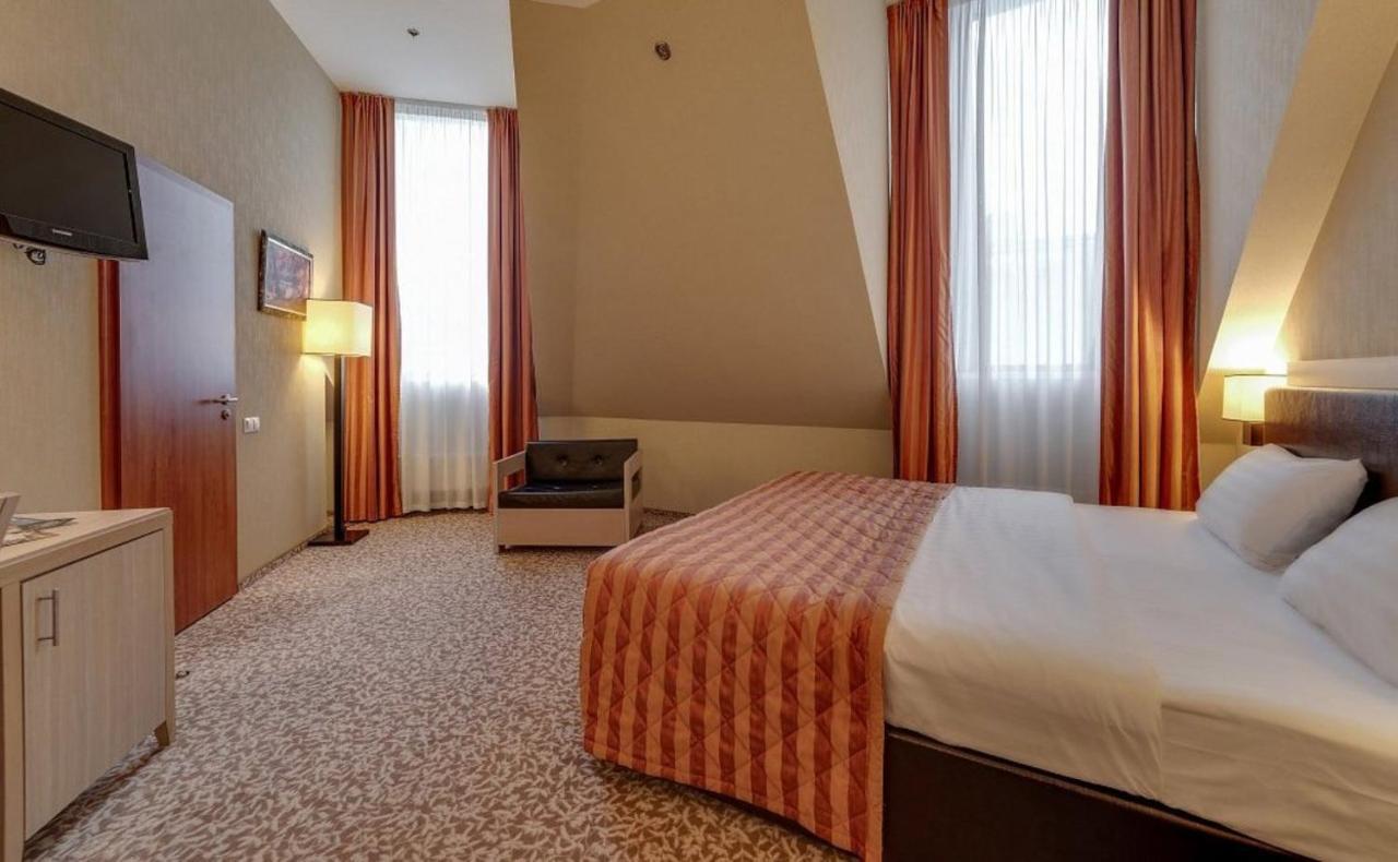 New Peterhof Hotel Saint Petersburg Room photo